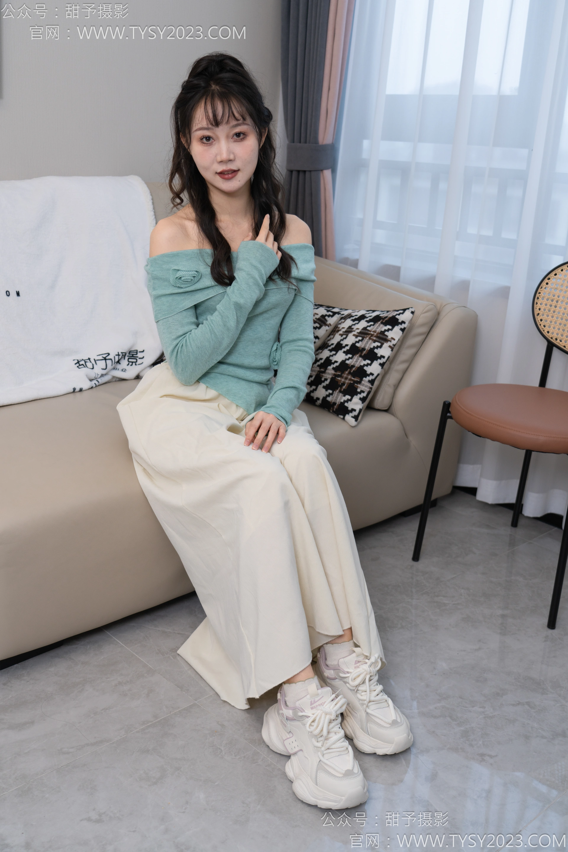 甜予摄影 No.125 丹丹-运动鞋、白棉袜、裸足 1